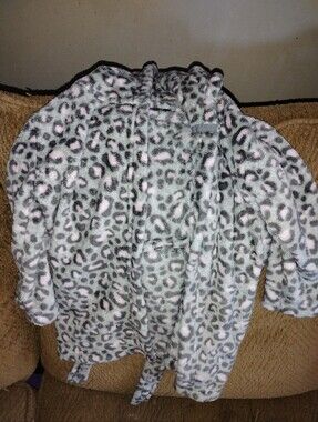 Toddler Girls' Plush Leopard-Print Robe in Pink and Gray